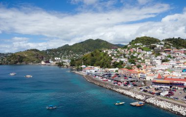 Grenada Adası - Saint George's town ve bay 