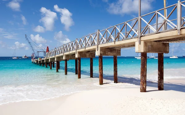 Bridgetown, Barbados - Isla tropical - Playa de Brownes - Bahía de Carlisle — Foto de Stock