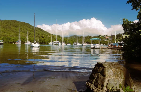 Bahía de Marigot - Isla tropical de Santa Lucía —  Fotos de Stock