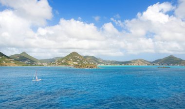 Simpson Bay ve büyük Bay - Philipsburg Sint Maarten - Karayip tropik ada