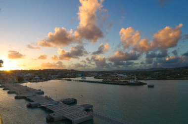 Sunrise - Antigua ve Barbuda, Saint John's liman