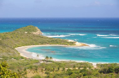 Half Moon Bay Atlantik Okyanusu kıyısı - Karayip tropik ada - Antigua ve Barbuda