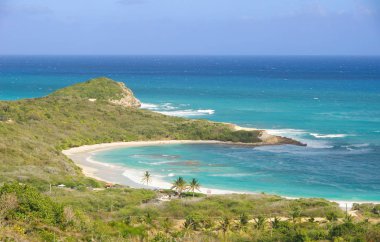 Half Moon Bay Atlantik Okyanusu kıyısı - Karayip tropik ada - Antigua ve Barbuda