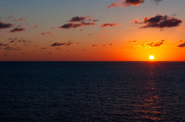 サンタンヌの夕日-カリブ海-グアドループ熱帯島 — ストック写真