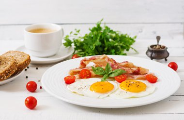 Traditional English breakfast  clipart