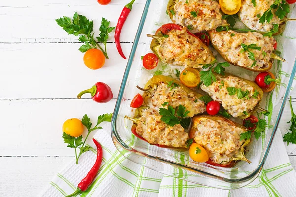 Stuffed peppers with minced chicken — Stock Photo, Image