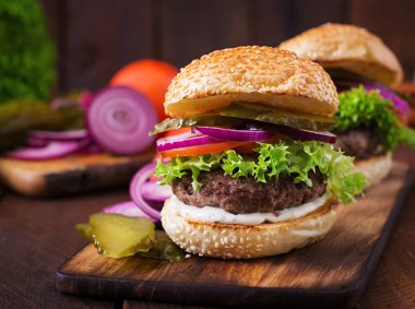 Büyük lezzetli hamburger