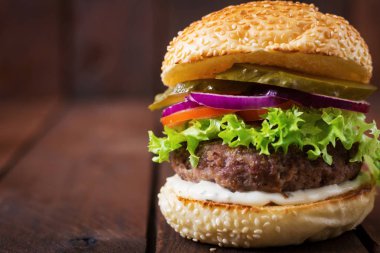 büyük lezzetli hamburger