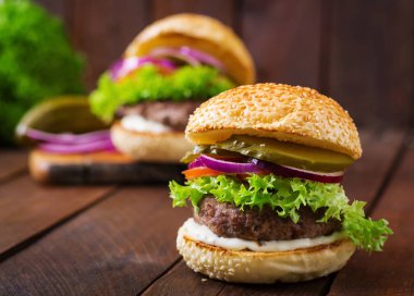 Büyük lezzetli hamburger