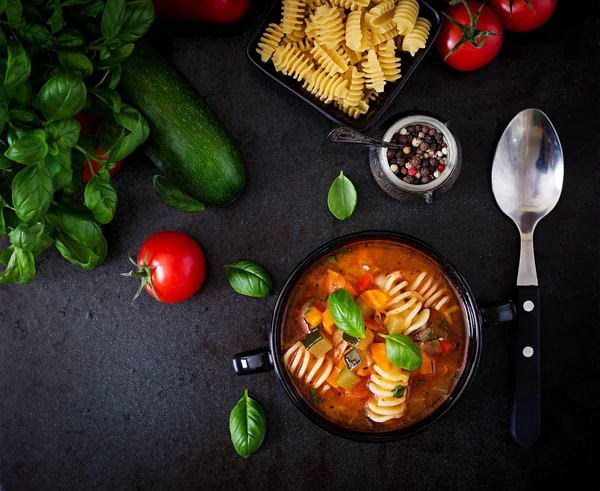 Italian vegetable soup with pasta — Stock Photo, Image