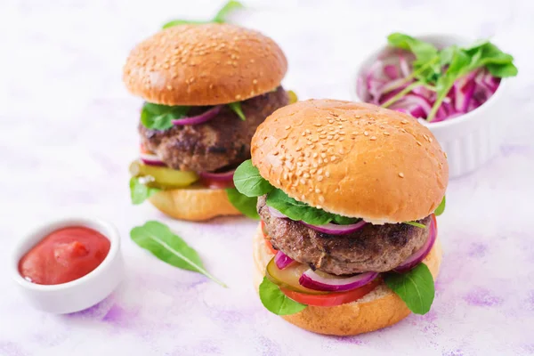 Hamburgers or burgers with beefs — Stock Photo, Image