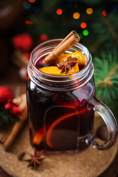 Natal mulled vinho e especiarias — Fotografia de Stock