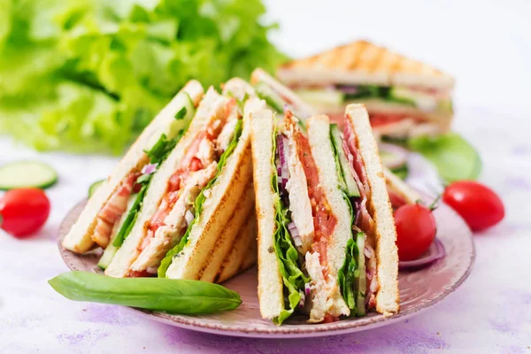 Club-Sandwiches mit Hühnerbrust — Stockfoto