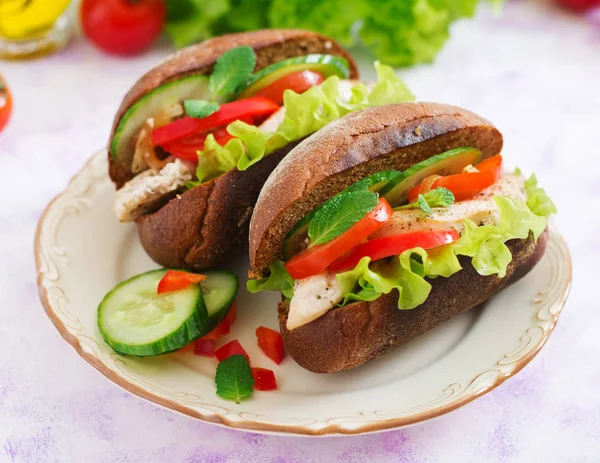 Två läckra och hälsosamma smörgåsar — Stockfoto
