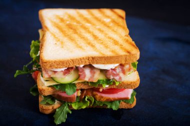 Büyük kulüp sandviç