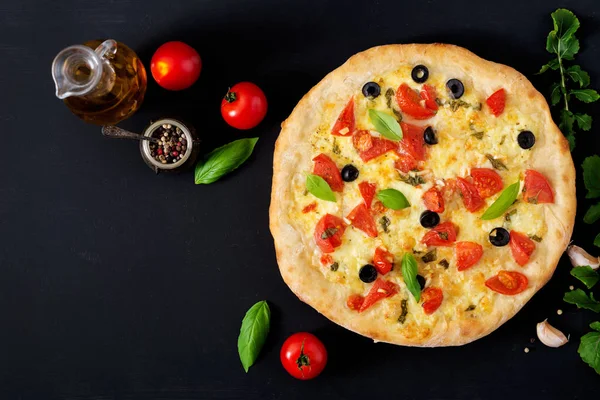 Big Pizza with mozzarella — Stock Photo, Image