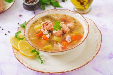 Sebze somon çorbası