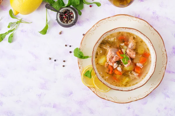 野菜のサーモン スープ — ストック写真