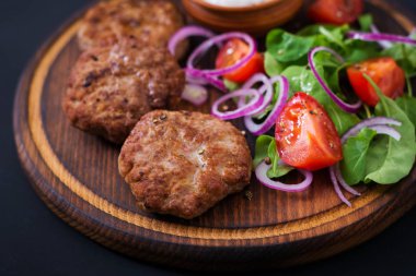 İştah açıcı et pirzola