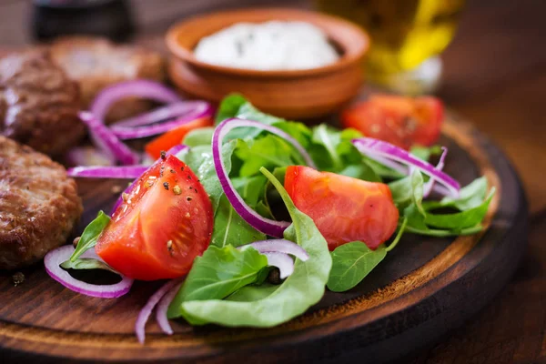 Fresh Salad with arugula — Stock Photo, Image
