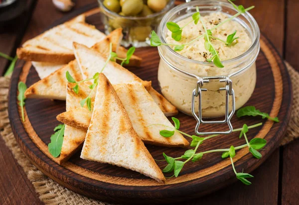 Pate tavuk kavanoz içinde