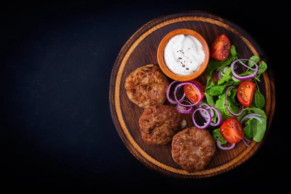 Costeletas de carne apetitosas — Fotografia de Stock