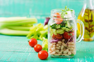 Sağlıklı spor salata