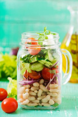 Sağlıklı spor salata
