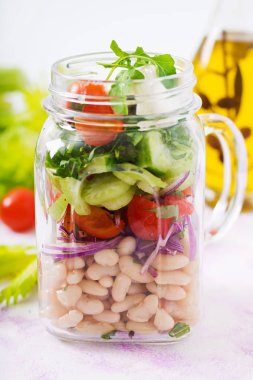 Sağlıklı spor salata