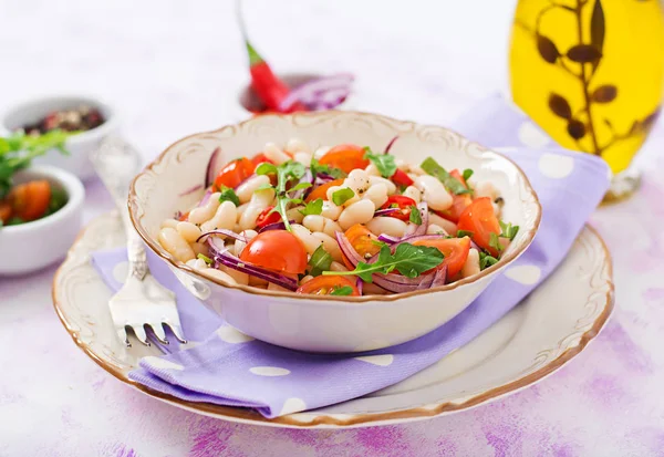 白豆和蔬菜沙拉 — 图库照片