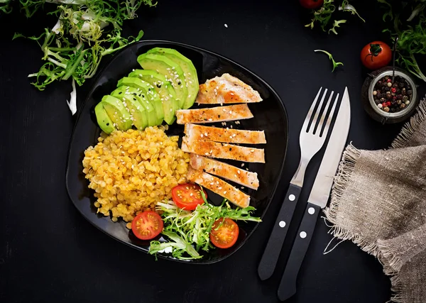 Gesundes Gericht mit Hühnchen — Stockfoto