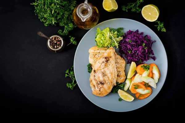 Chicken breast cooked on grill — Stock Photo, Image