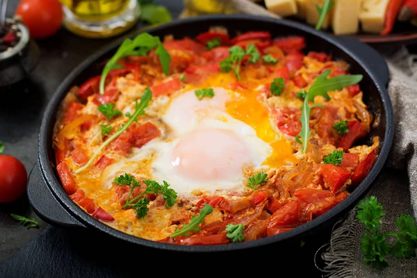 Fried eggs with vegetables shakshuka — Stock Photo, Image