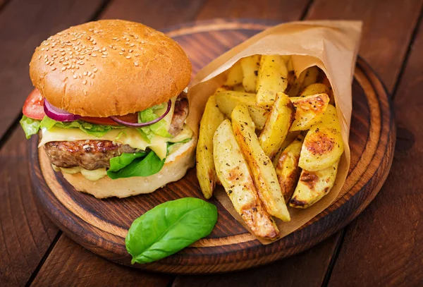 Beef burger with french fries — Stock Photo, Image
