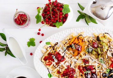 Belçika gofret ve şurubu. 