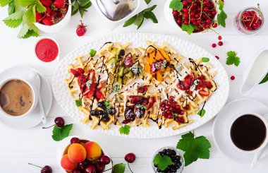 Çilek ile Belçika gofret