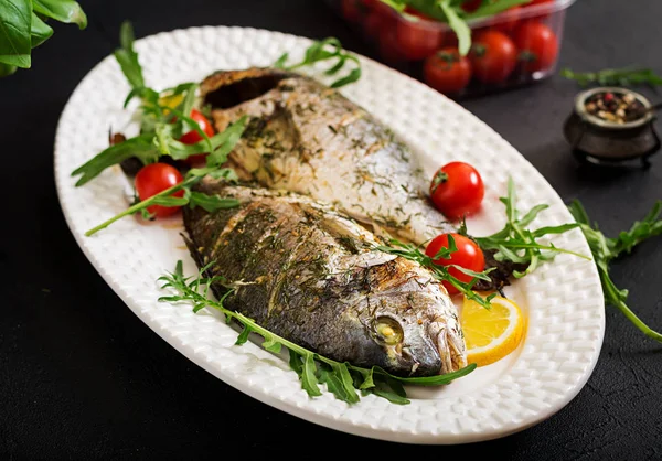 Fırında Dorado balığı.