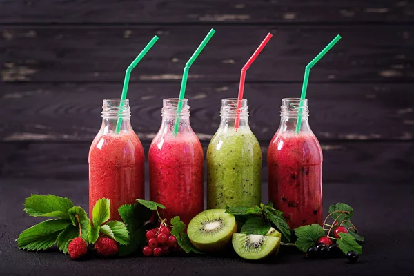 farklı uzuvlar sağlıklı smoothies