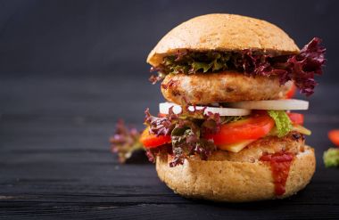 büyük lezzetli burger 