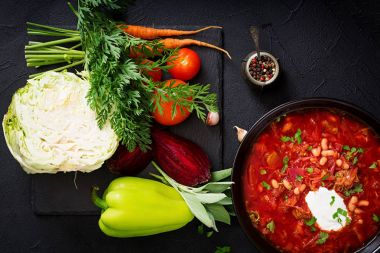 Geleneksel Ukrayna çorbası 