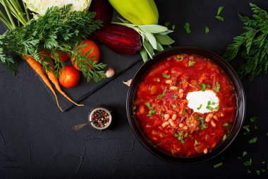 Geleneksel Ukrayna çorbası 