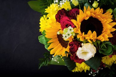 değişik çiçek buketi 