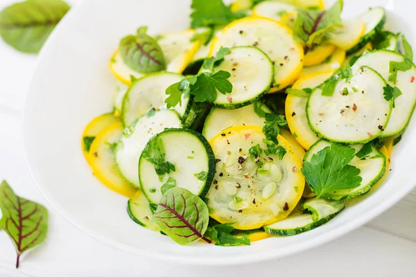 Salata turşusu kabaklari 