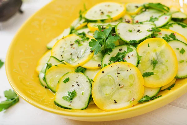 Salata turşusu kabaklari 