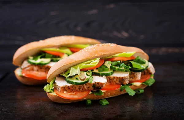Big sandwiches with chicken breasts — Stock Photo, Image