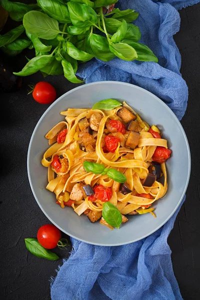 Lezzetli makarna Fettuccine  