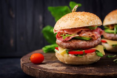 Büyük sandviç, hamburger 