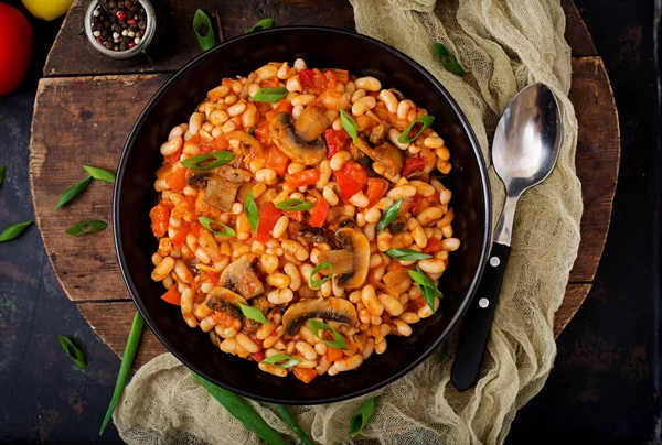 Fagioli con funghi e pomodori — Foto Stock