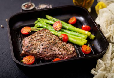 Baharat ile sığır eti biftek 