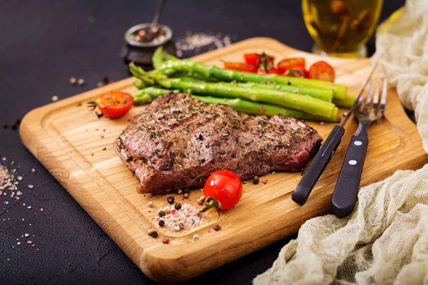 Beef steak with spices — Stock Photo, Image